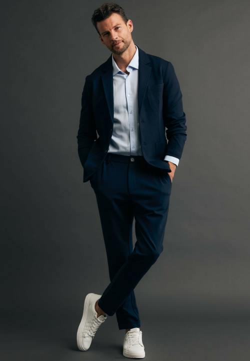 MEXX hlače od rastezljive tkanine tamnoplave plava B4DB466 muškarci - MEXX sandale